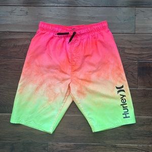 Hurley boys swim trunks 🌊 LIKE NEW 🩷🩵 💚